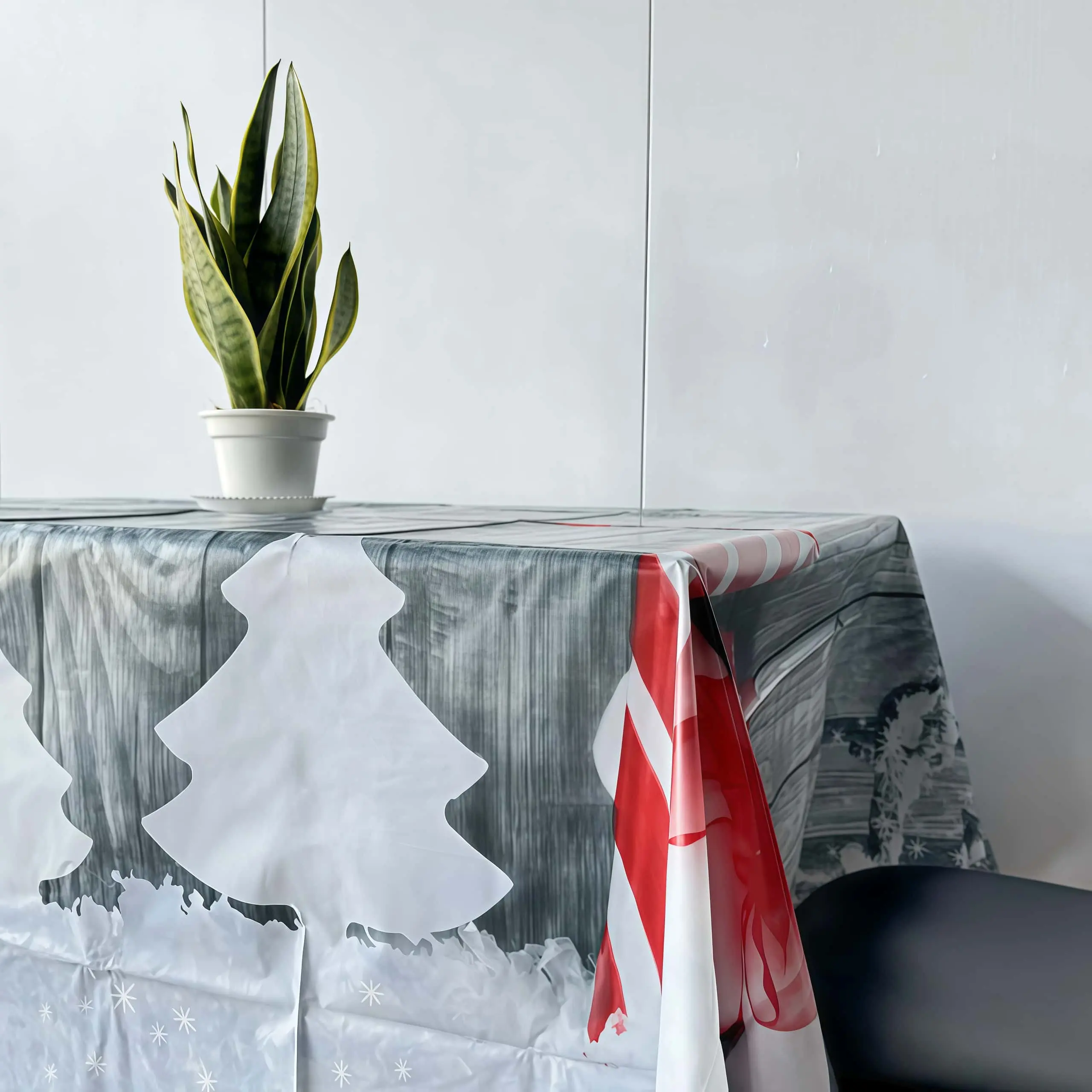 Zero-Waste Hosting Starts with Reusable Tablecloths