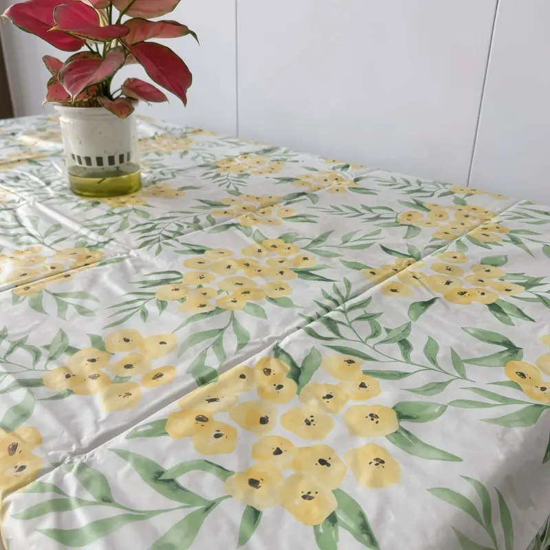 Flannel Lined Waterproof Tablecloth